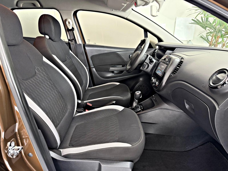 CAPTUR 1.6 16V FLEX ZEN AUTOMÁTICO - 2018 - CAXIAS DO SUL