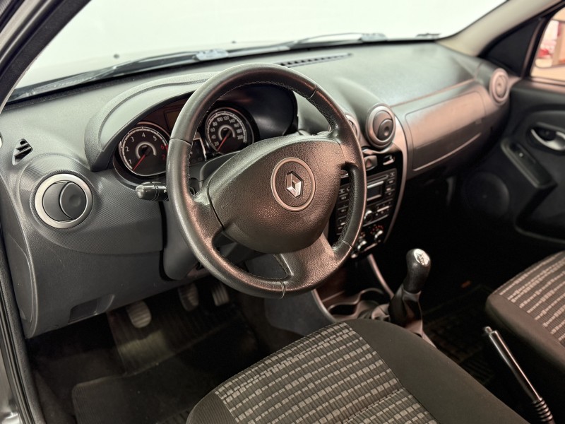 SANDERO 1.6 PRIVILÉGE 8V FLEX 4P MANUAL - 2013 - CAXIAS DO SUL