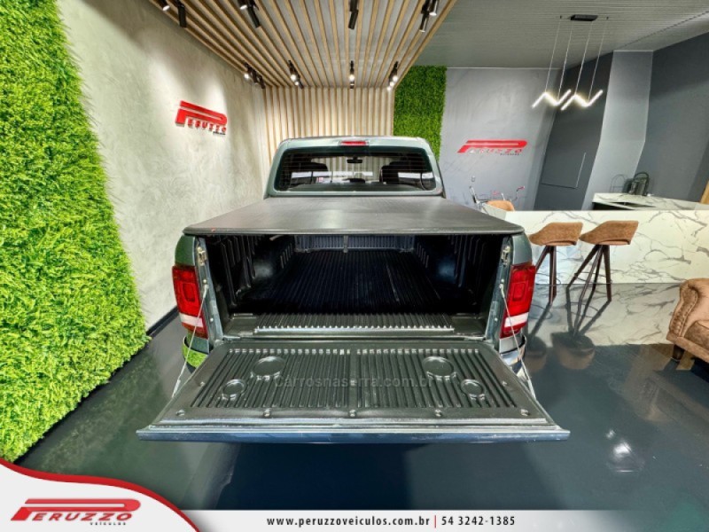 AMAROK 3.0 V6 TDI HIGHLINE CD DIESEL 4MOTION AUTOMÁTICO - 2023 - NOVA PRATA