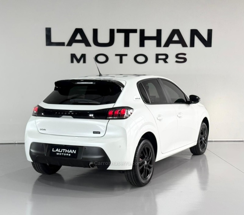 208 1.0 STYLE FLEX 6V 4P MANUAL - 2024 - NOVO HAMBURGO