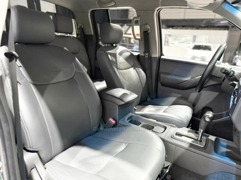 FRONTIER 2.3 LE ATTACK 4X4 CD TURBO ELETRONIC DIESEL 4P AUTOMÁTICO - 2012 - NOVO HAMBURGO