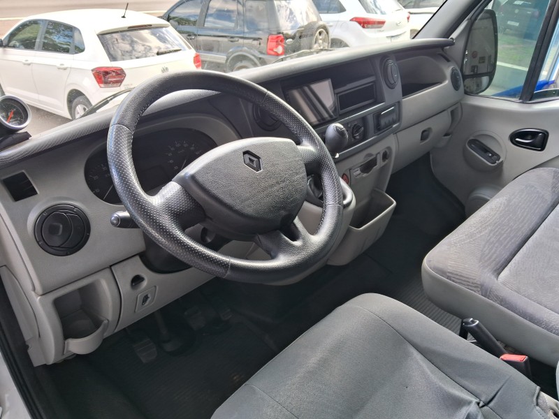 MASTER 2.5 DCI FURGÃO MÉDIO/LONGO TA DIESEL - 2013 - SãO SEBASTIãO DO CAí