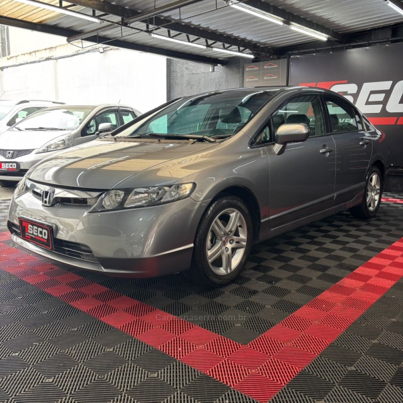 CIVIC 1.8 LXS 16V GASOLINA 4P AUTOMÁTICO