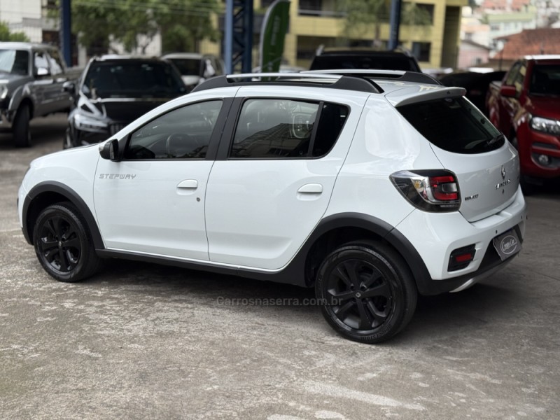 SANDERO 1.6 STEPWAY 8V FLEX 4P MANUAL - 2016 - CAXIAS DO SUL