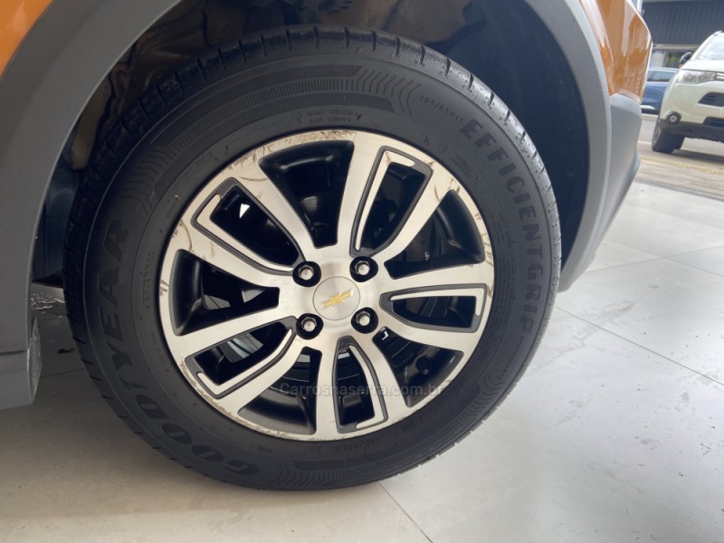 ONIX 1.4 MPFI ACTIV 8V FLEX 4P AUTOMÁTICO - 2017 - CANELA