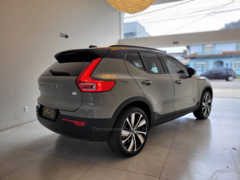 XC 40  - 2022 - CANELA