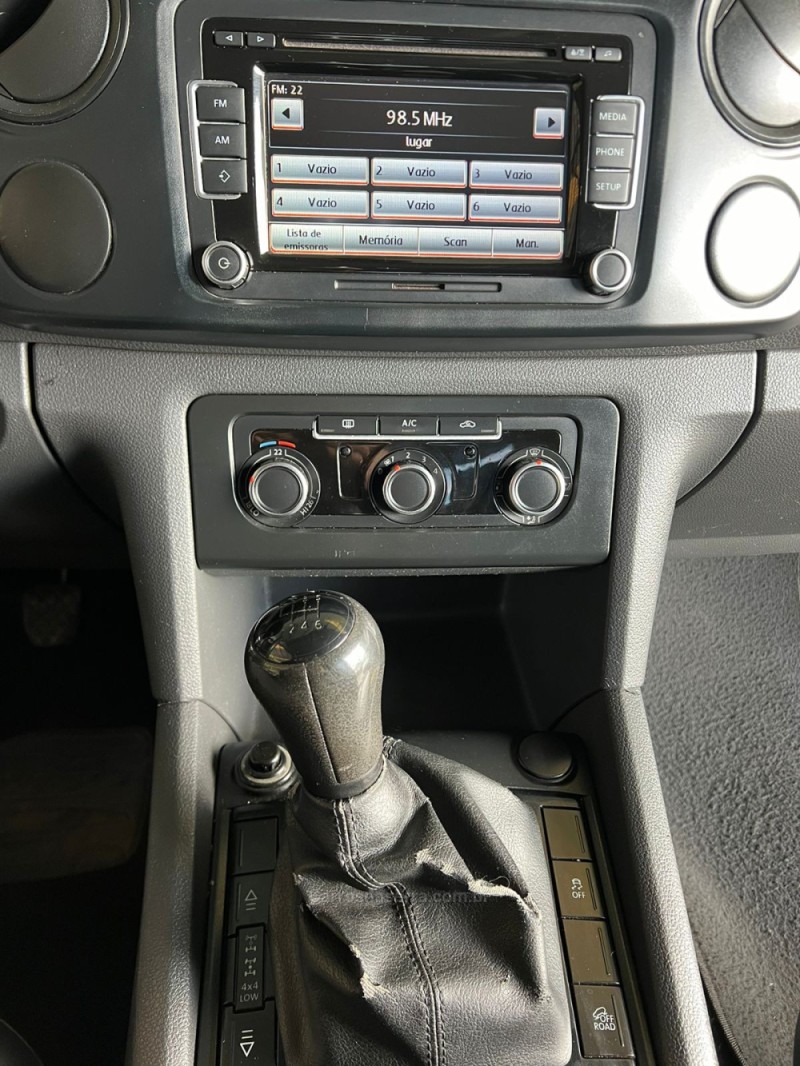 AMAROK 2.0 TRENDLINE 4X4 CD 16V TURBO INTERCOOLER DIESEL 4P MANUAL - 2013 - CAXIAS DO SUL