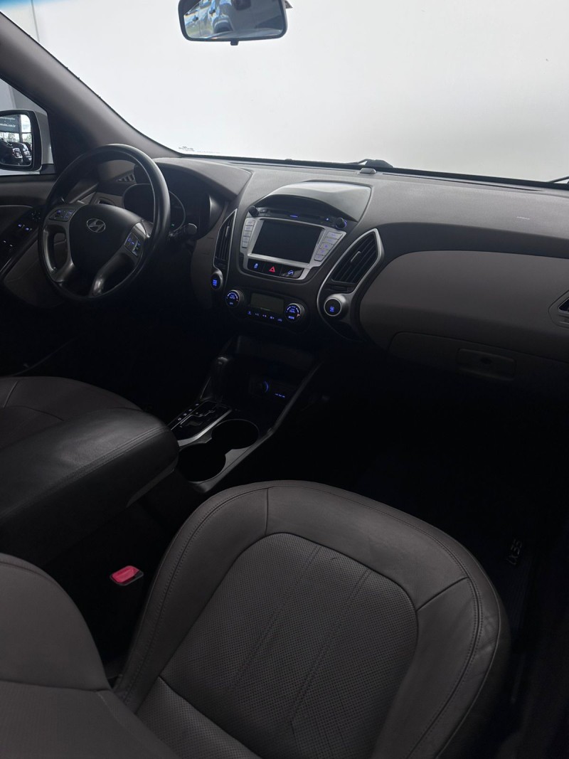 IX35 2.0 MPFI GLS 4X2 16V GASOLINA 4P AUTOMÁTICO - 2012 - FARROUPILHA