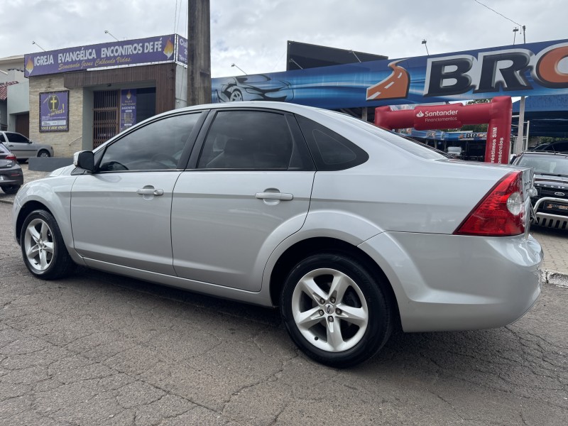 FOCUS 2.0 16V FLEX 4P AUTOMÁTICO - 2010 - DOIS IRMãOS