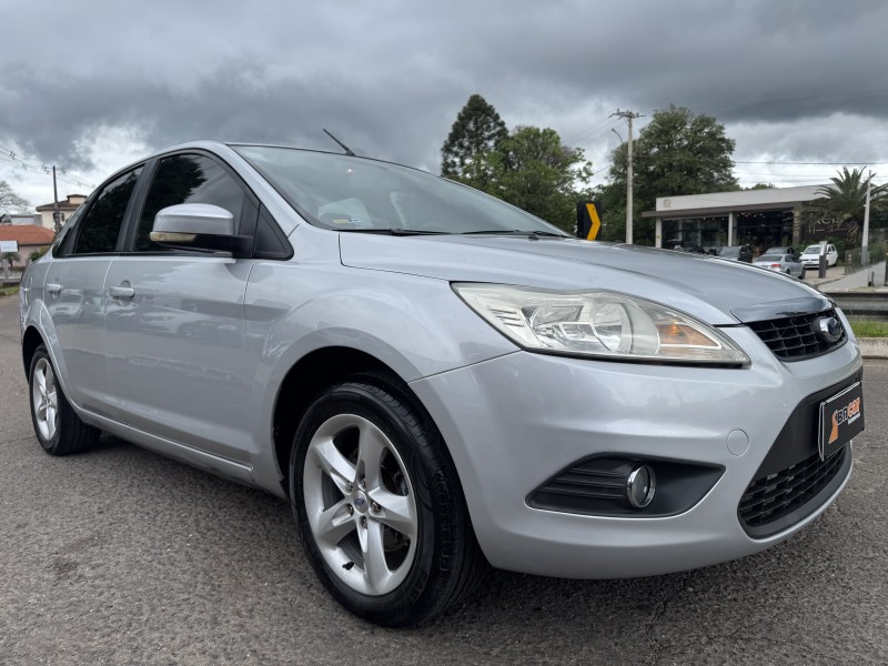 FOCUS 2.0 16V FLEX 4P AUTOMÁTICO - 2010 - DOIS IRMãOS