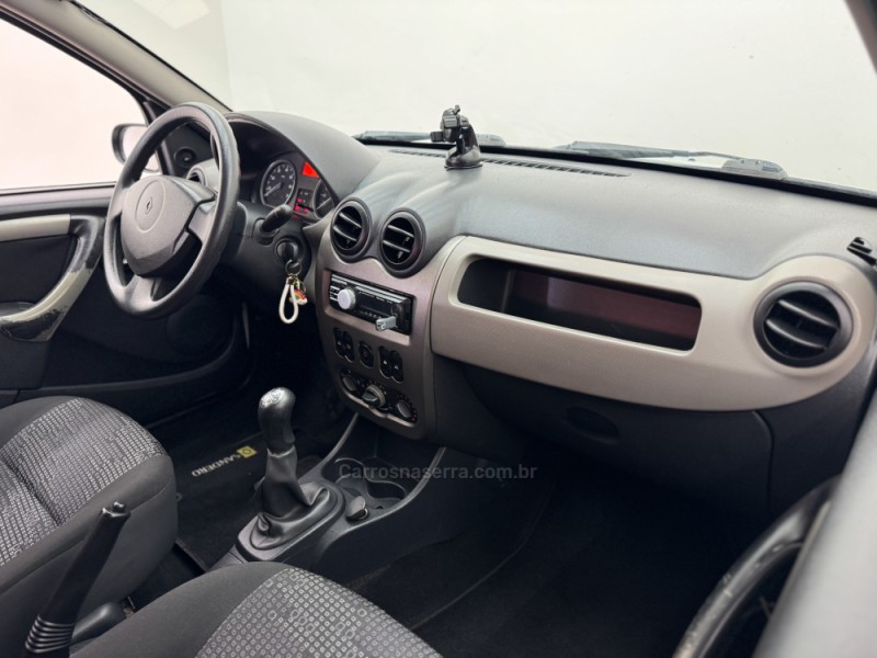 SANDERO 1.0 EXPRESSION 16V FLEX 4P MANUAL - 2009 - CARLOS BARBOSA