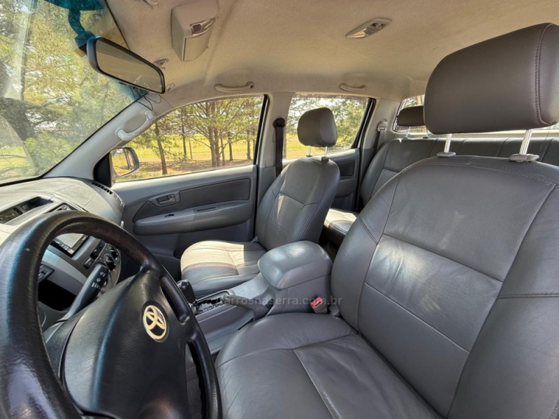 HILUX 3.0 SRV 4X4 CD 16V TURBO INTERCOOLER DIESEL 4P AUTOMÁTICO - 2007 - VACARIA