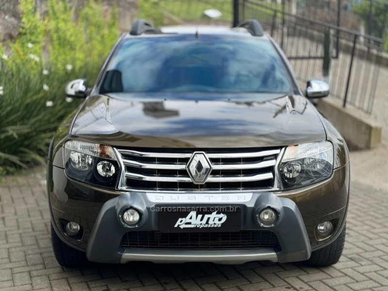 DUSTER 2.0 TECH ROAD 4X2 16V FLEX 4P MANUAL - 2014 - FARROUPILHA
