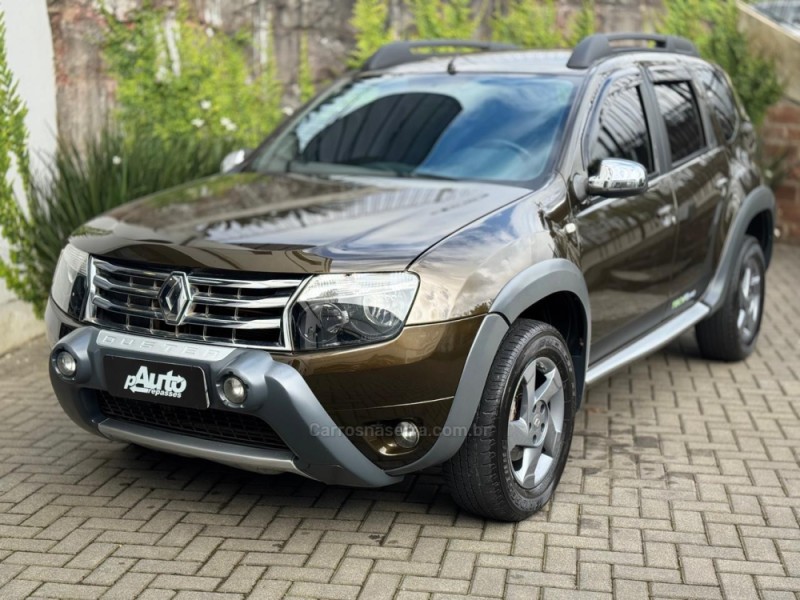 DUSTER 2.0 TECH ROAD 4X2 16V FLEX 4P MANUAL - 2014 - FARROUPILHA