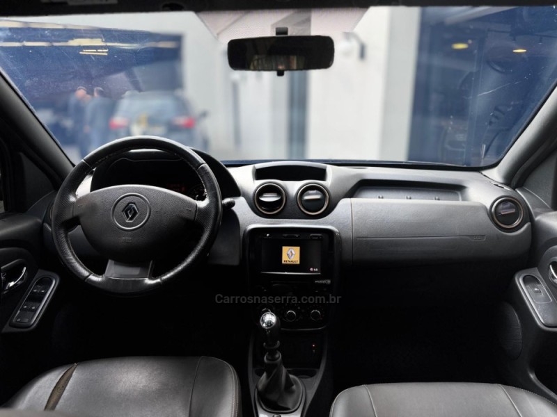 DUSTER 2.0 TECH ROAD 4X2 16V FLEX 4P MANUAL - 2014 - FARROUPILHA