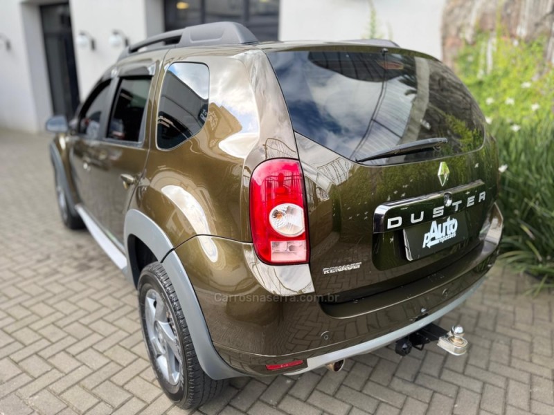 DUSTER 2.0 TECH ROAD 4X2 16V FLEX 4P MANUAL - 2014 - FARROUPILHA