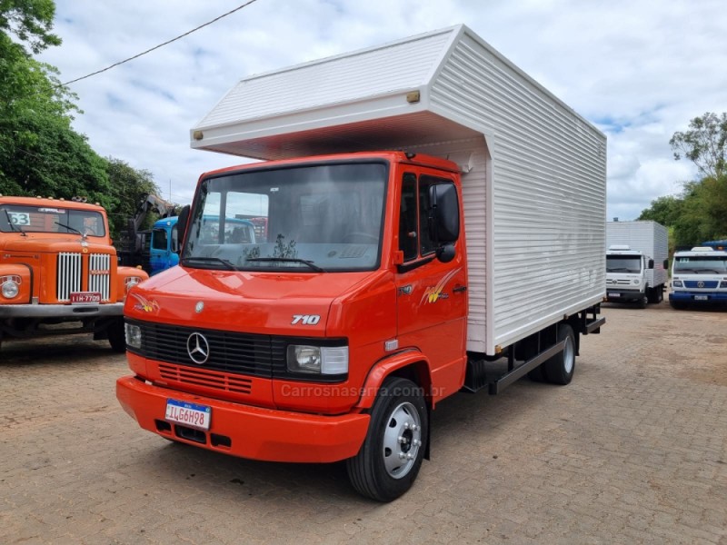 710 plus  2003 portao