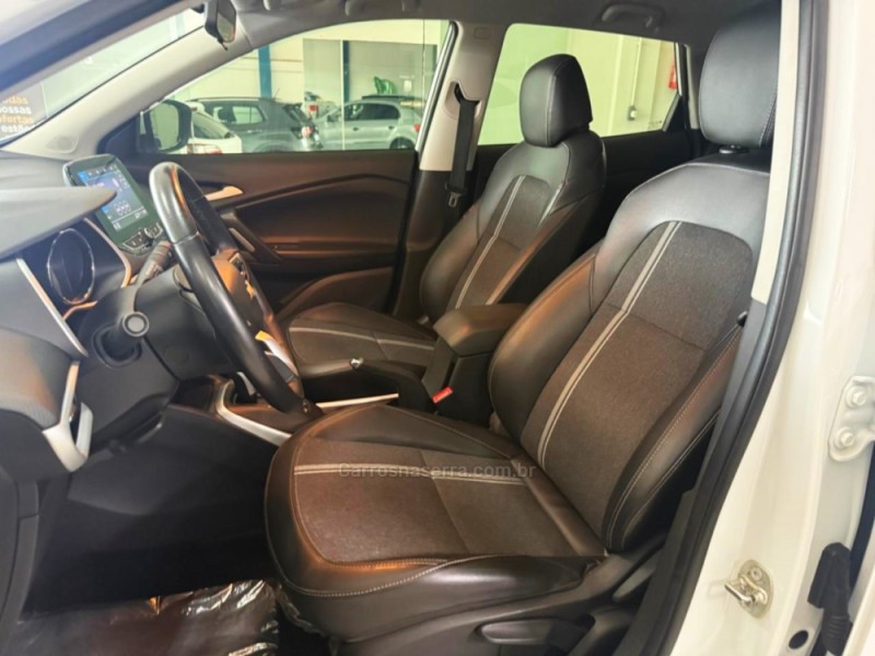 TRACKER 1.0 12V LTZ TURBO FLEX 4P AUTOMÁTICO - 2023 - VACARIA