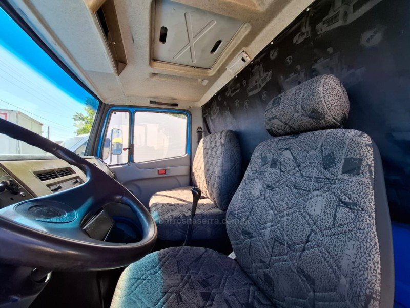 710 PLUS  - 2004 - PORTãO