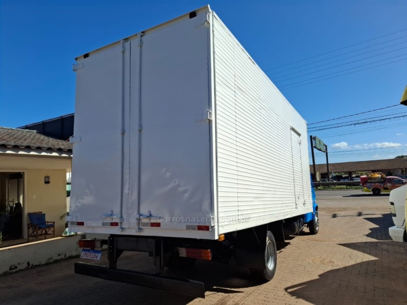 710 PLUS  - 2004 - PORTãO