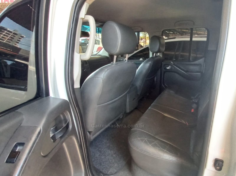 FRONTIER 2.5 SL 4X4 CD TURBO ELETRONIC DIESEL 4P AUTOMÁTICO - 2014 - CAXIAS DO SUL