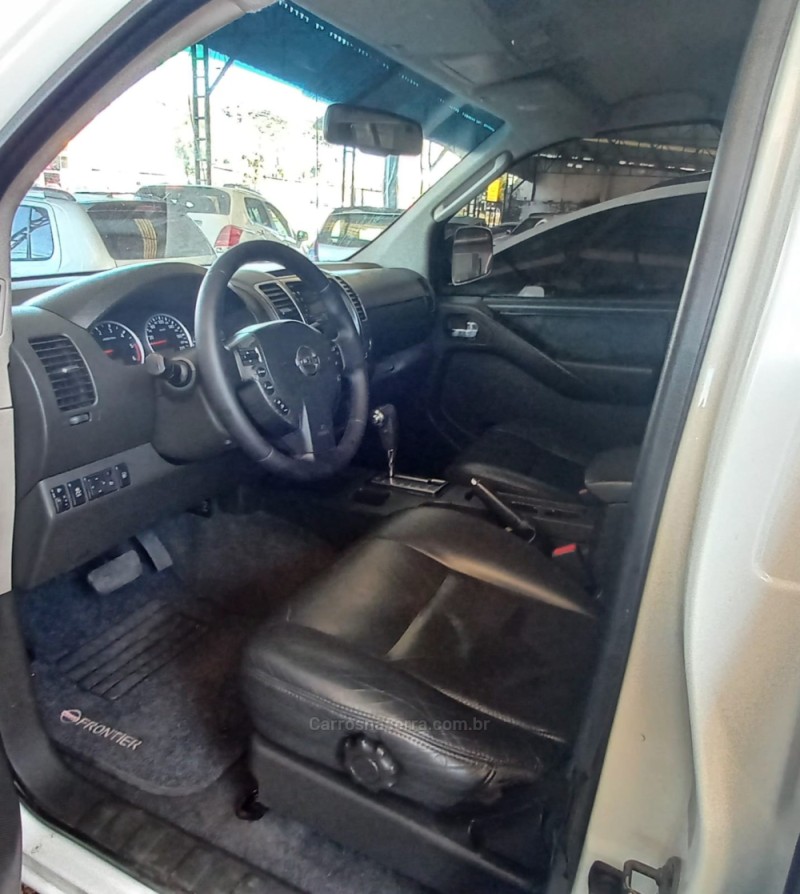 FRONTIER 2.5 SL 4X4 CD TURBO ELETRONIC DIESEL 4P AUTOMÁTICO - 2014 - CAXIAS DO SUL