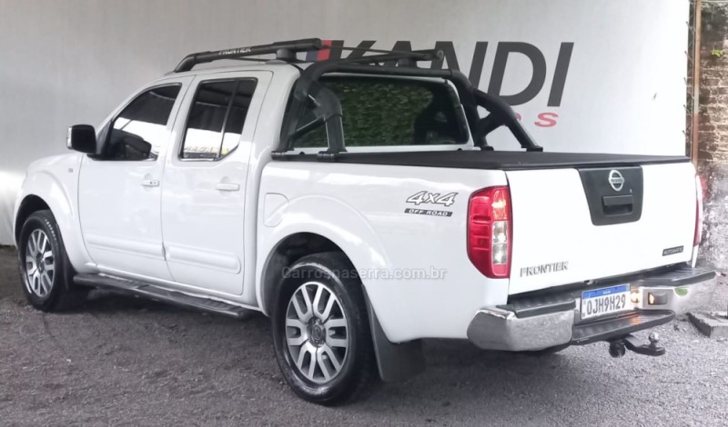 FRONTIER 2.5 SL 4X4 CD TURBO ELETRONIC DIESEL 4P AUTOMÁTICO - 2014 - CAXIAS DO SUL