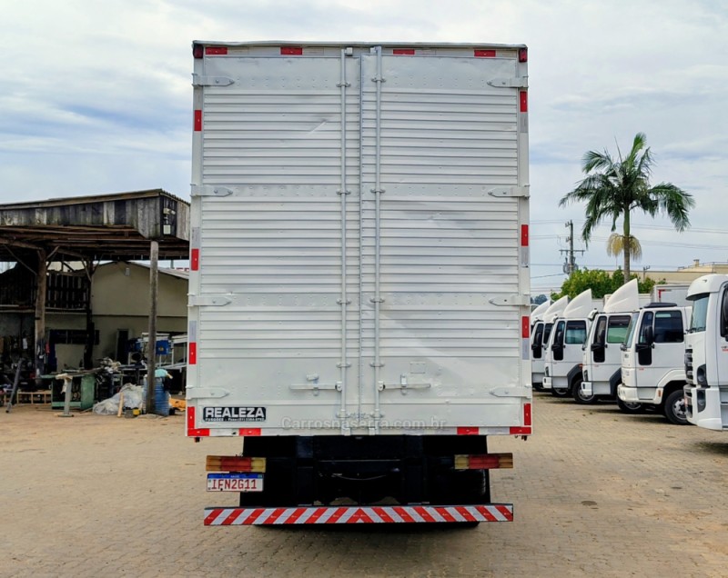 912  - 1993 - PORTãO