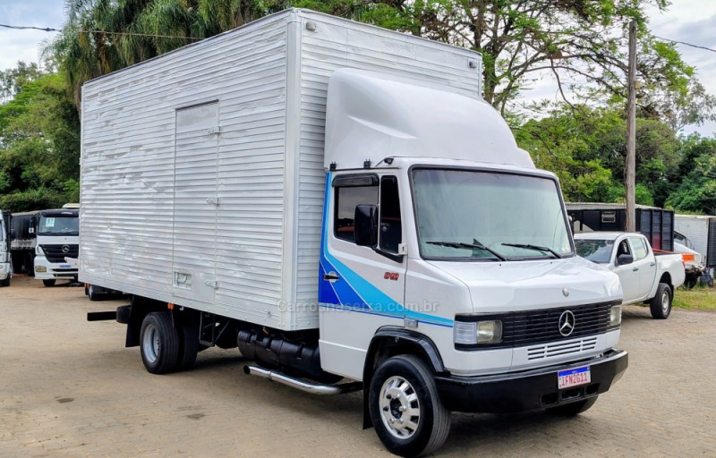 912  - 1993 - PORTãO