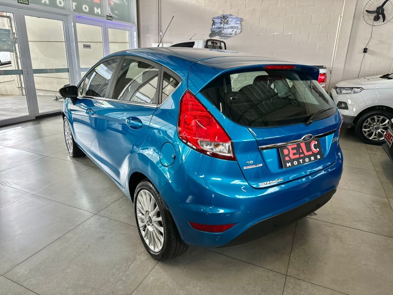 FIESTA 1.6 TITANIUM HATCH 16V FLEX 4P AUTOMÁTICO - 2014 - CAXIAS DO SUL