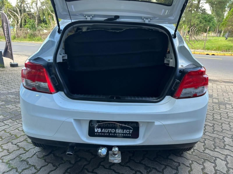 ONIX 1.0 LT 12V FLEX 4P MANUAL - 2014 - SãO LEOPOLDO