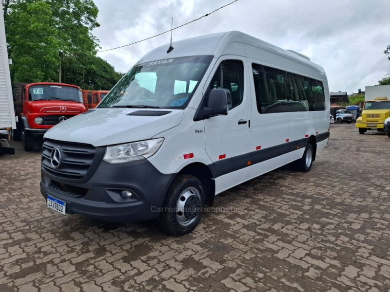 SPRINTER 2.2 CHASSI 516 EXTRA LONGO DIESEL 3P MANUAL - 2021 - PORTãO
