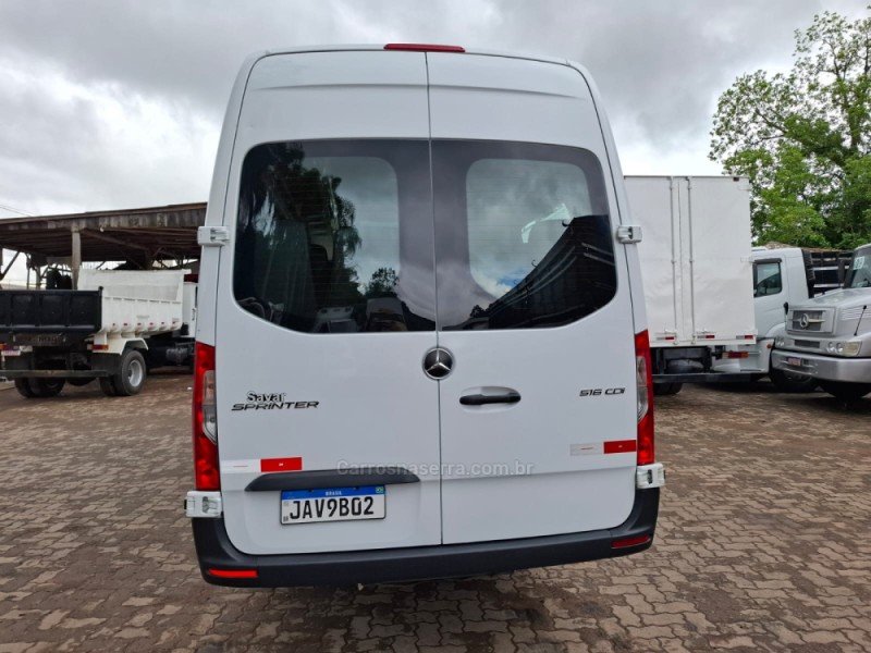 SPRINTER 2.2 CHASSI 516 EXTRA LONGO DIESEL 3P MANUAL - 2021 - PORTãO