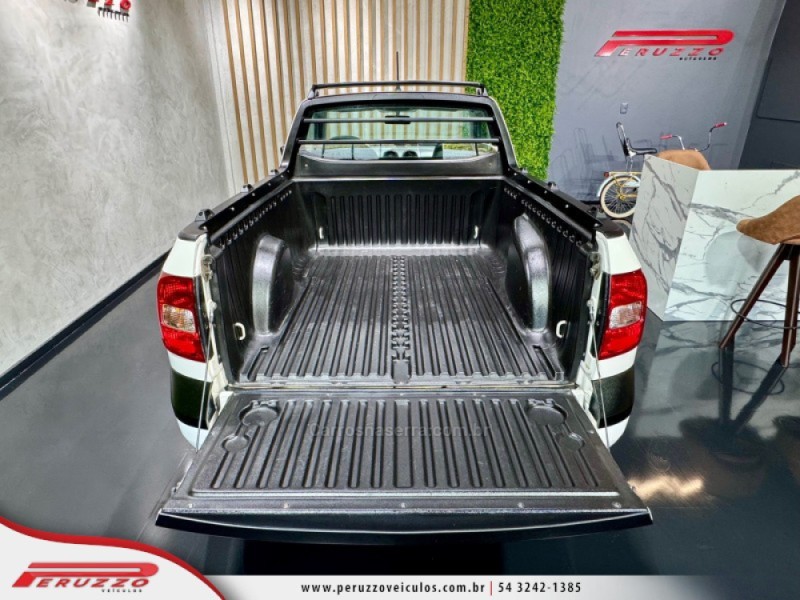 SAVEIRO 1.6 MI CS 8V FLEX 2P MANUAL G.VI - 2015 - NOVA PRATA