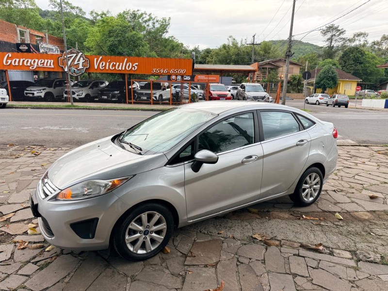 FIESTA 1.6 SE SEDAN 16V FLEX 4P MANUAL