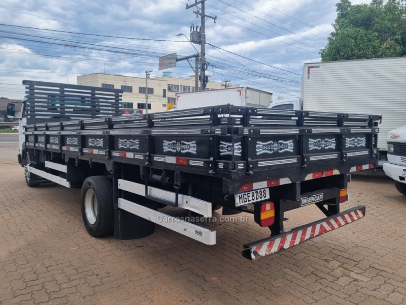 8-150 E DELIVERY - 2008 - PORTãO