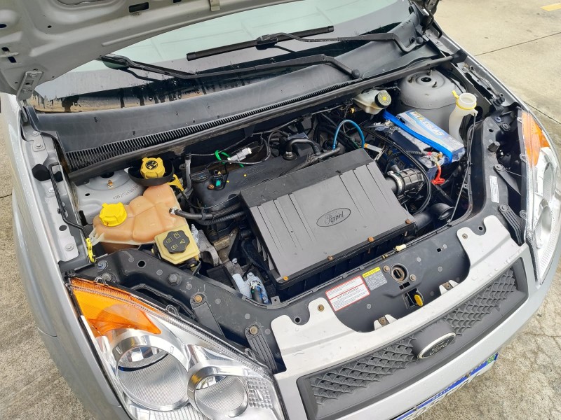 FIESTA 1.0 MPI CLASS HATCH 8V FLEX 4P MANUAL - 2010 - FARROUPILHA