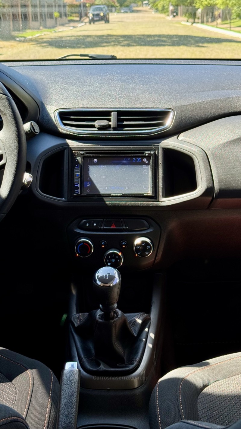 ONIX 1.4 MPFI LT 8V FLEX 4P MANUAL - 2013 - LAJEADO