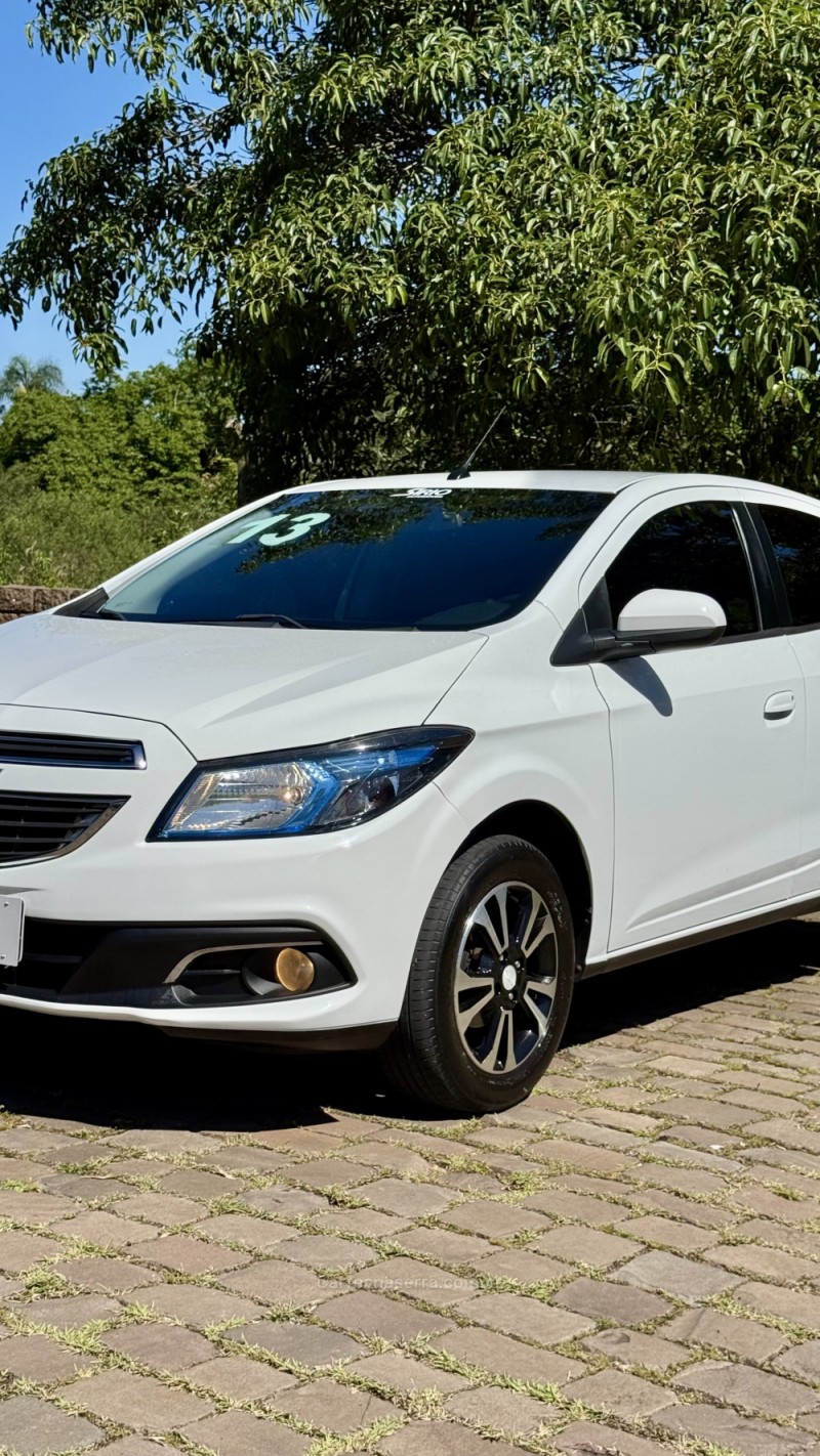 ONIX 1.4 MPFI LT 8V FLEX 4P MANUAL - 2013 - LAJEADO