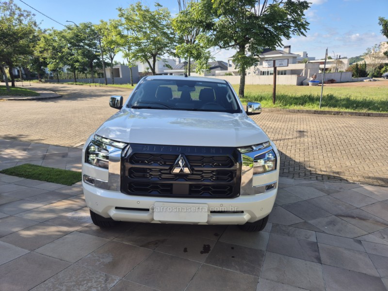 L200 TRITON 2.4 HPE-S SPORT 4X4 CD 16V DIESEL 4P AUTOMÁTICO