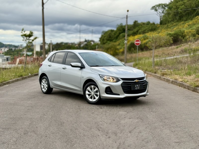 ONIX 1.0 LT 12V TURBO FLEX 4P MANUAL - 2022 - CAXIAS DO SUL