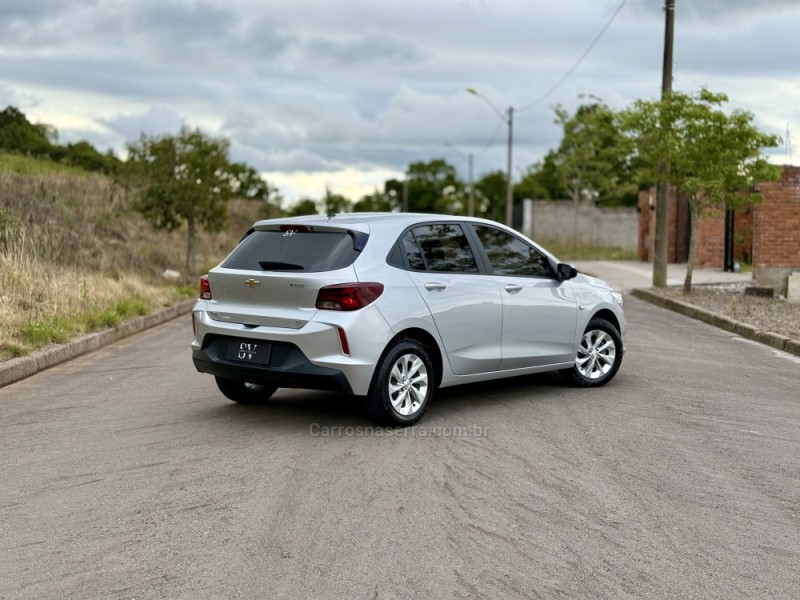 ONIX 1.0 LT 12V TURBO FLEX 4P MANUAL - 2022 - CAXIAS DO SUL