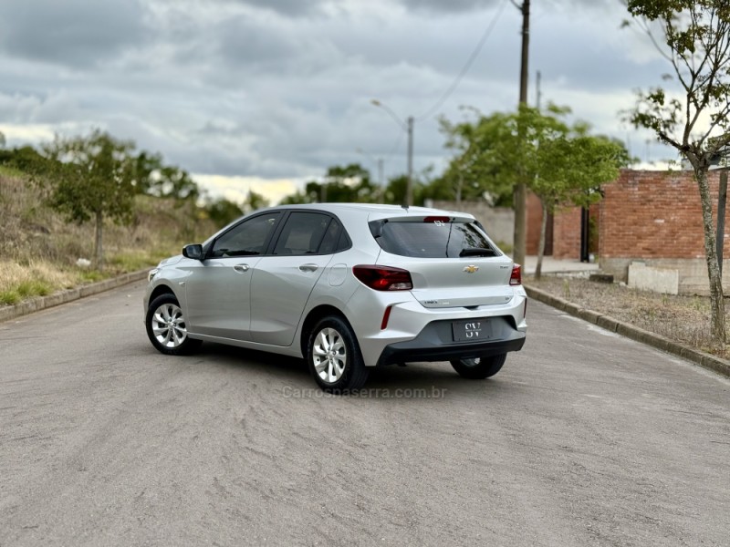 ONIX 1.0 LT 12V TURBO FLEX 4P MANUAL - 2022 - CAXIAS DO SUL