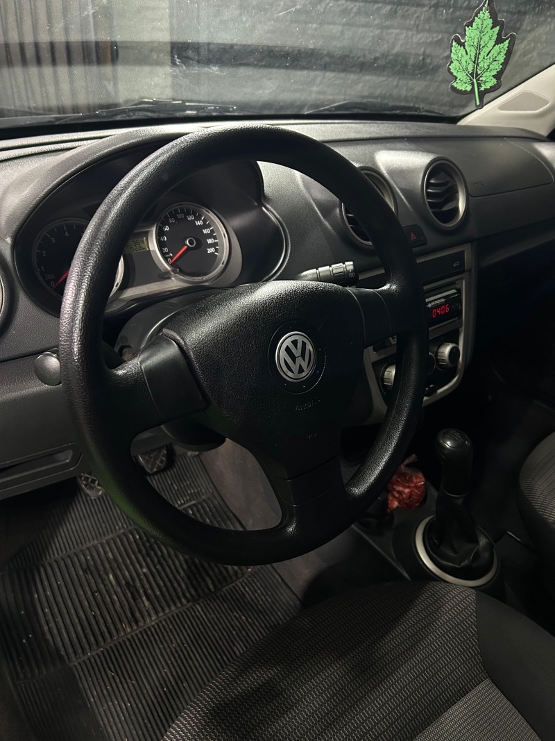 VOYAGE 1.0 MI CITY 8V FLEX 4P MANUAL - 2011 - FELIZ