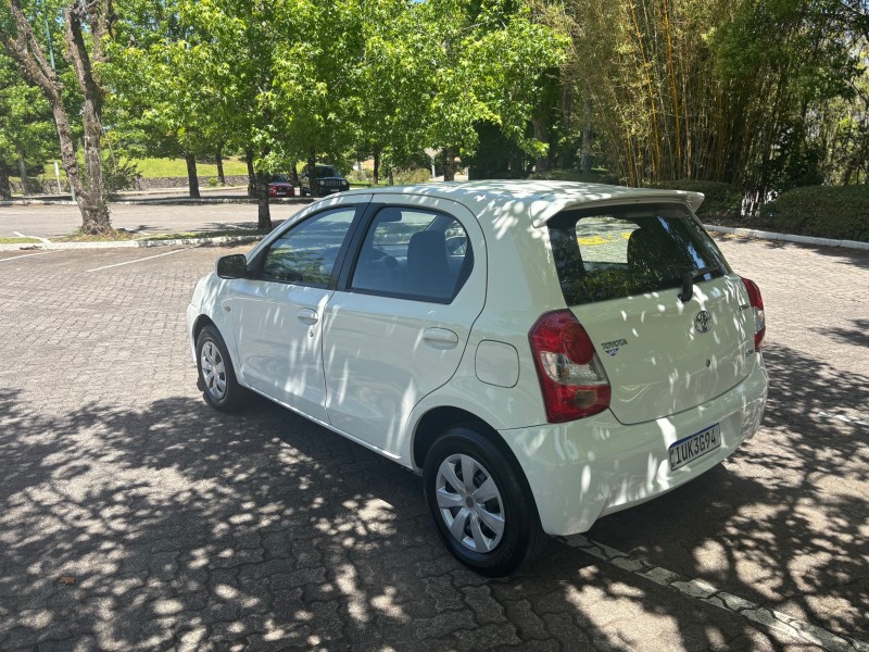 ETIOS 1.3 XS 16V FLEX 4P MANUAL - 2013 - CAXIAS DO SUL