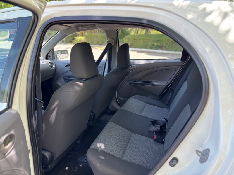 ETIOS 1.3 XS 16V FLEX 4P MANUAL - 2013 - CAXIAS DO SUL