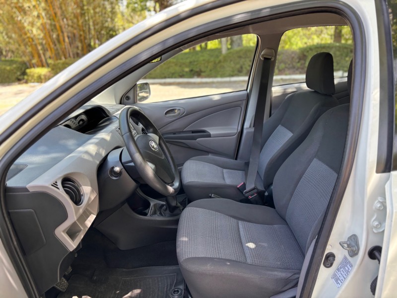 ETIOS 1.3 XS 16V FLEX 4P MANUAL - 2013 - CAXIAS DO SUL