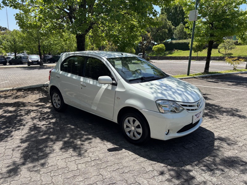 ETIOS 1.3 XS 16V FLEX 4P MANUAL - 2013 - CAXIAS DO SUL