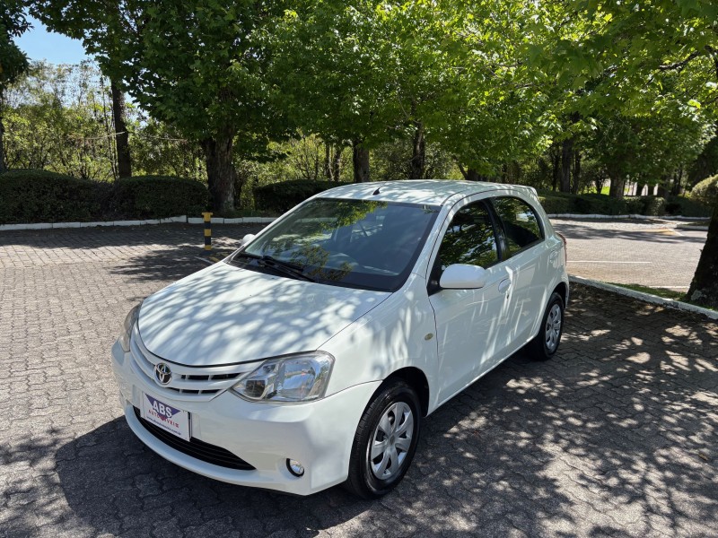 ETIOS 1.3 XS 16V FLEX 4P MANUAL