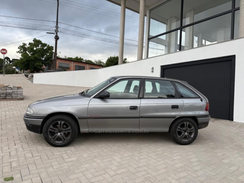ASTRA 2.0 MPFI GLS 8V GASOLINA 4P MANUAL - 1995 - IVOTI